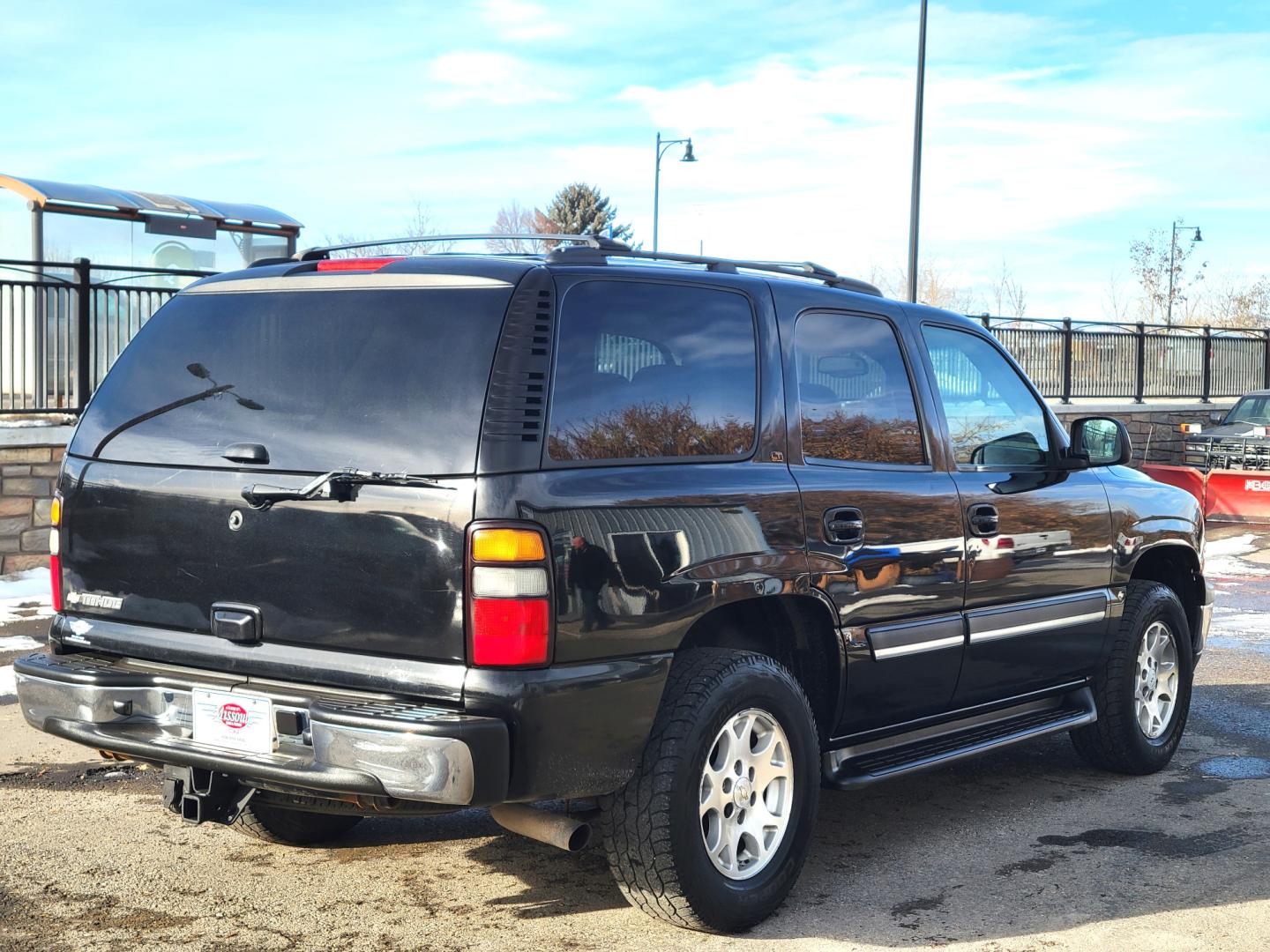 2006 Black /Tan Chevrolet Tahoe LT (1GNEK13Z76R) with an 5.3L V8 engine, Automatic transmission, located at 450 N Russell, Missoula, MT, 59801, (406) 543-6600, 46.874496, -114.017433 - Great Running Tahoe 4WD. 3rd Row Seat. Power Sunroof. Rear Entertainment. Power Heated Front Seats. Leather Seats. Front and Rear Climate Control. Running Boards. Cruise Control. Tilt. - Photo#5